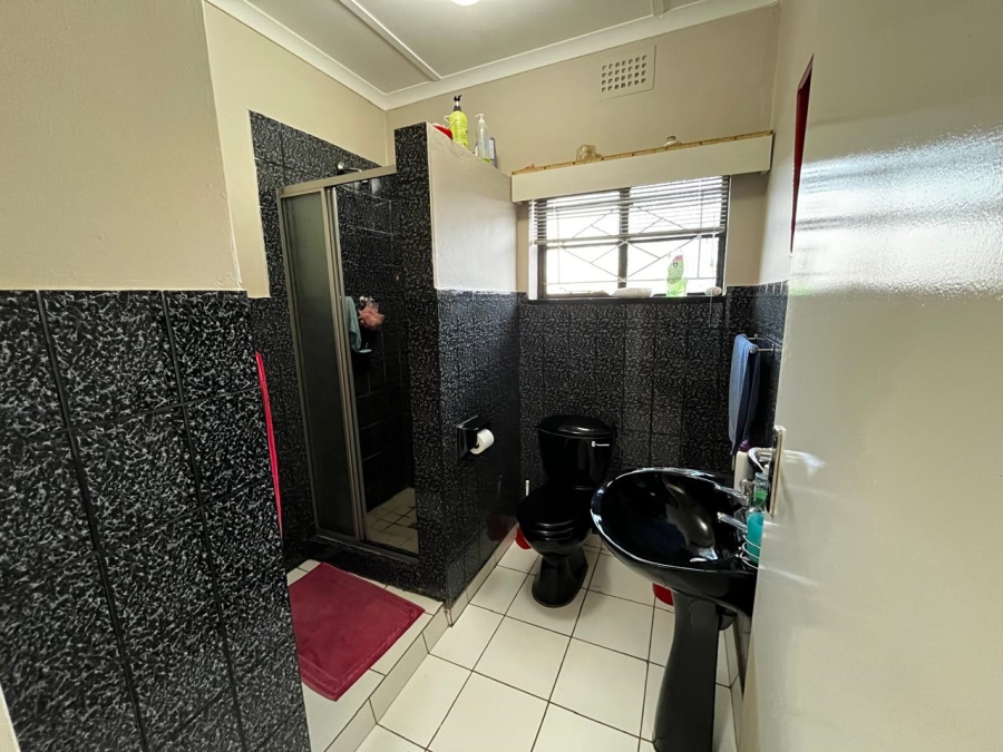 3 Bedroom Property for Sale in Rouxpark Western Cape